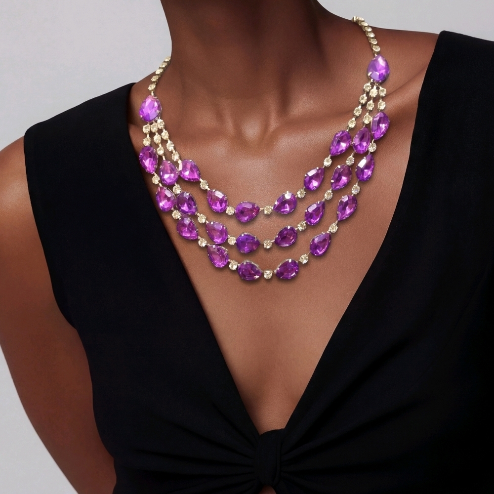 💜 Faux Amethyst & Rhinestone statement necklace EUC 💜
